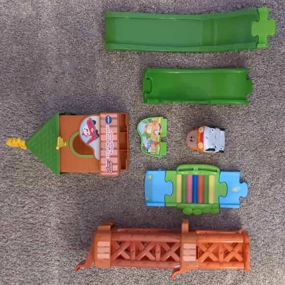 Cory Carson 3-in-1 Motorssori Playground - Picture 3 of 3